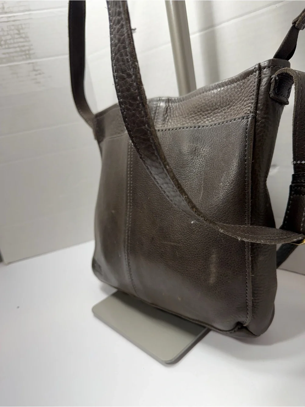 DULUTH TRADING COMPANY Lifetime Crossbody Brown Leather Sling Bag Purse